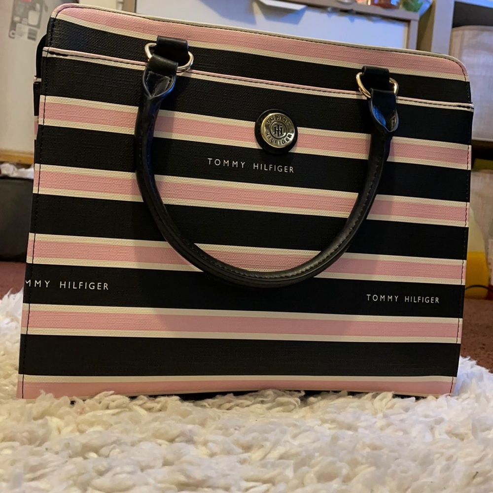 Tommy Hilfiger bag